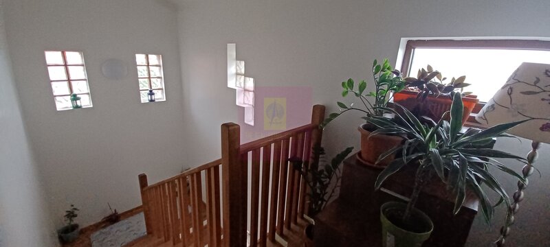 Sabareni, casa 2011, P+M 4 camere + dependinte, curte 500 mp